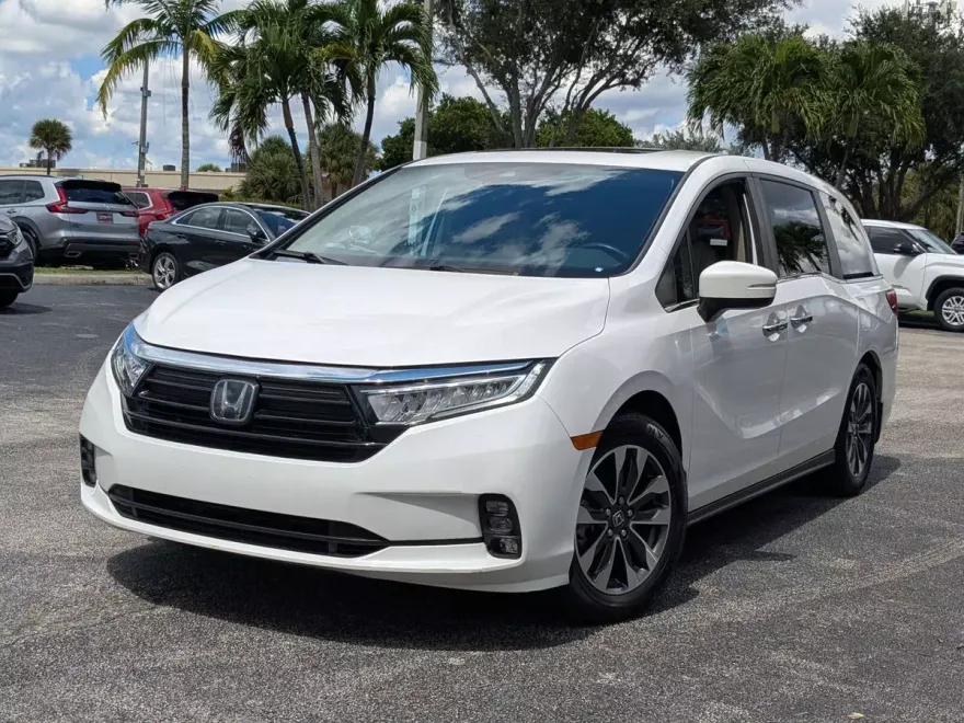 2023 Honda Odyssey EX-L photo 1