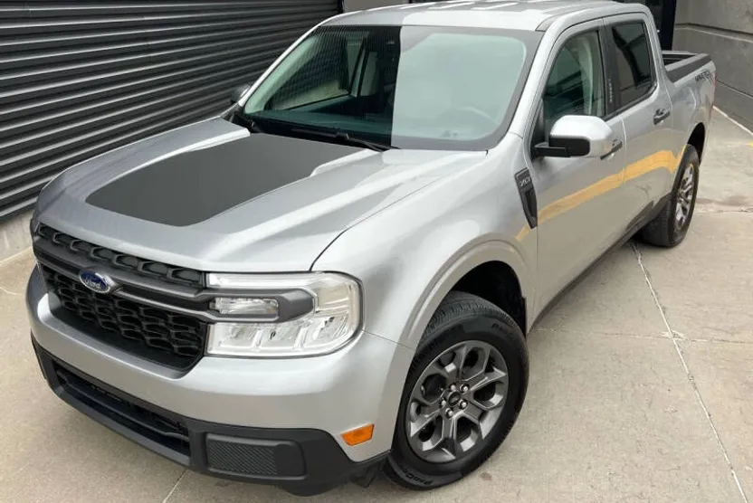 2023 Ford Maverick XLT Lariat photo 1