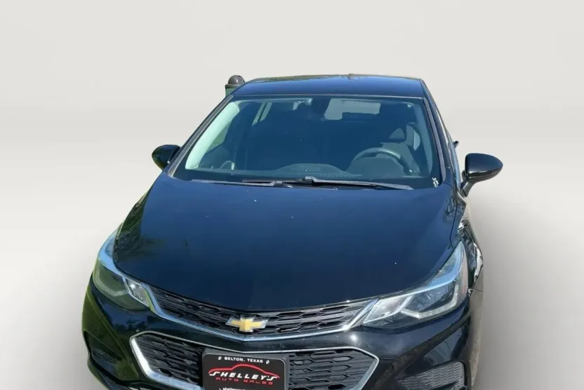 2018 Chevrolet Cruze LT photo 1