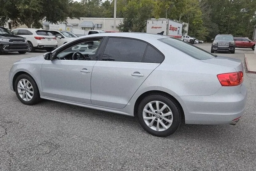 2014 Volkswagen Jetta 1.8T SE photo 1
