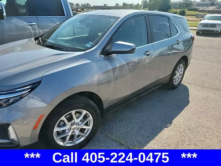 2024 Chevrolet Equinox LT photo 1