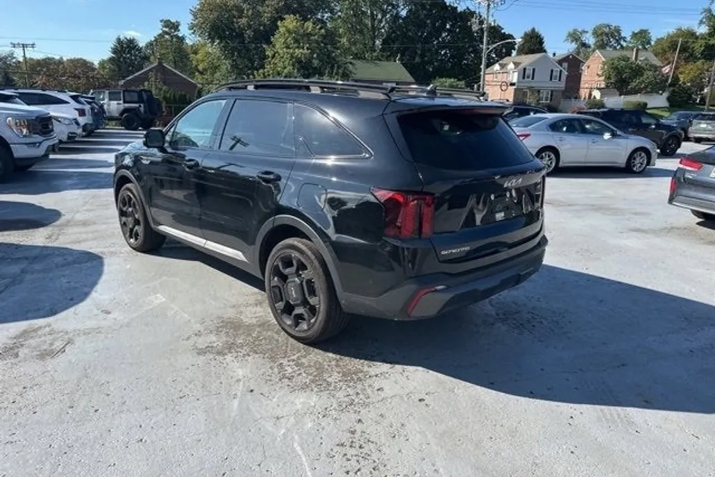2024 Kia Sorento X-Line SX photo 1