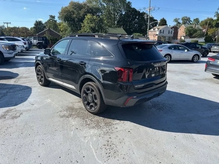 2024 Kia Sorento X-Line SX photo 1