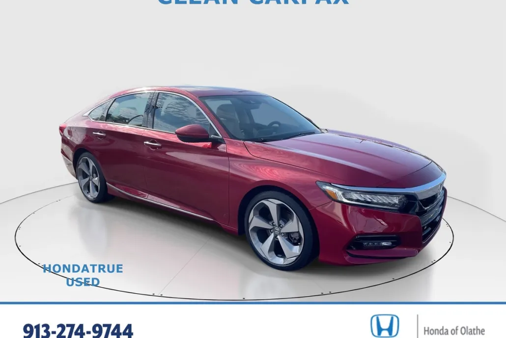 2018 Honda Accord Touring photo 1