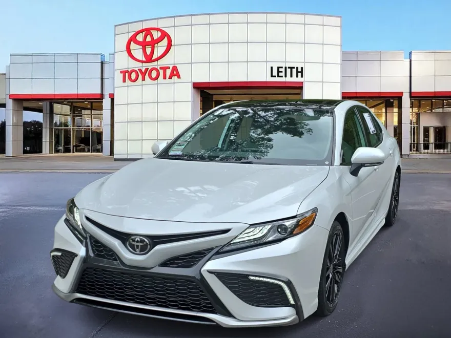 2023 Toyota Camry XSE photo 1