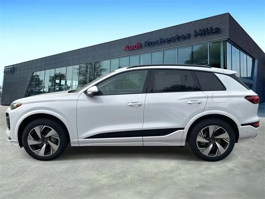 2025 Audi SQ5 Premium Plus photo 1