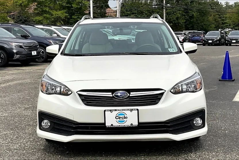 2023 Subaru Impreza Premium photo 1