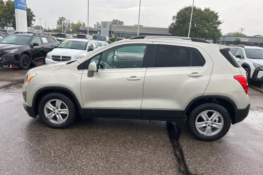 2016 Chevrolet Trax LT photo 1
