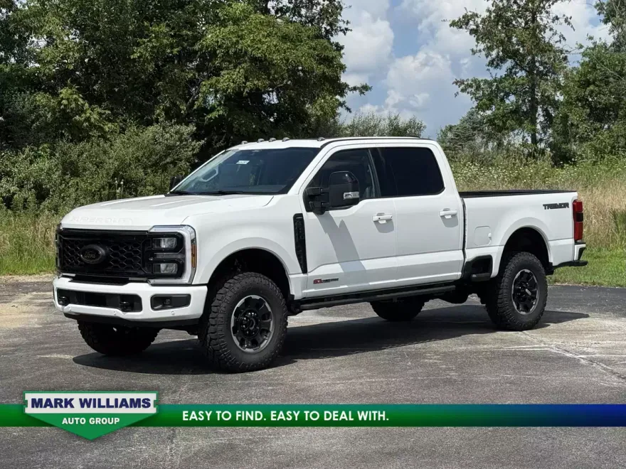 2025 Ford F-250 photo 1