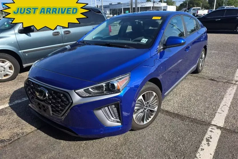2021 Hyundai Ioniq Plug-In Hybrid SE photo 1