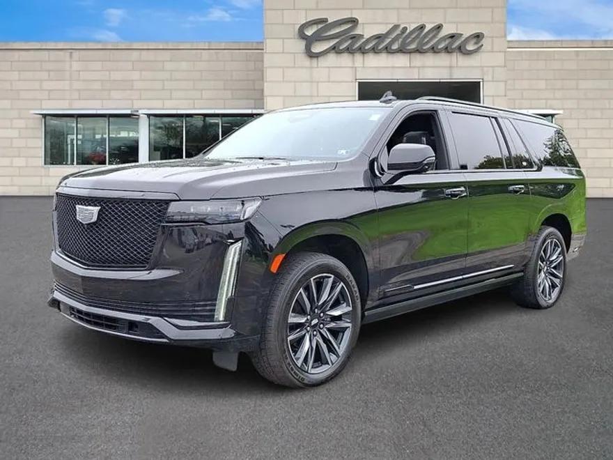 2023 Cadillac Escalade ESV Sport Platinum photo 1