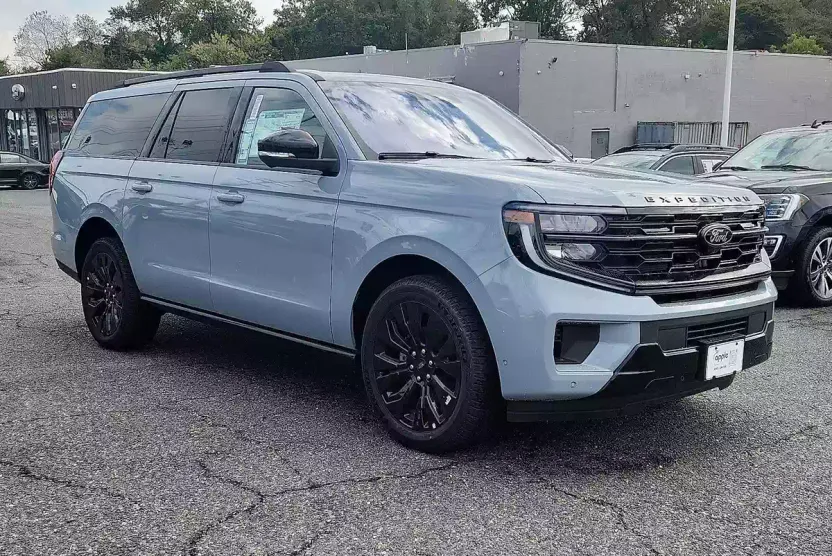 2025 Ford Expedition MAX Platinum photo 1