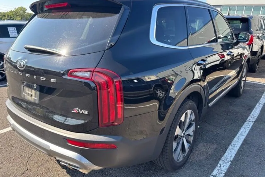 2021 Kia Telluride S photo 1