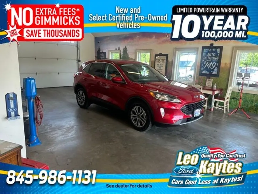 2022 Ford Escape SEL photo 1