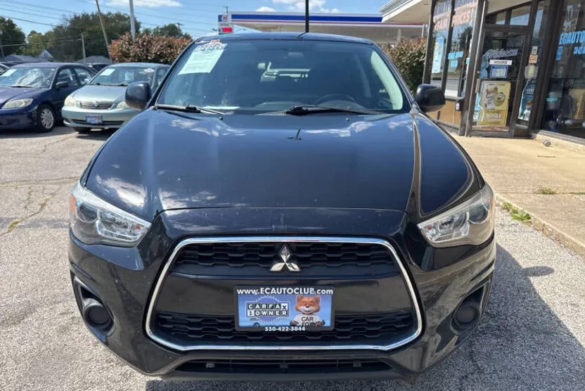 2015 Mitsubishi Outlander Sport ES photo 1