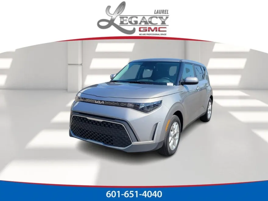 2024 Kia Soul LX photo 1