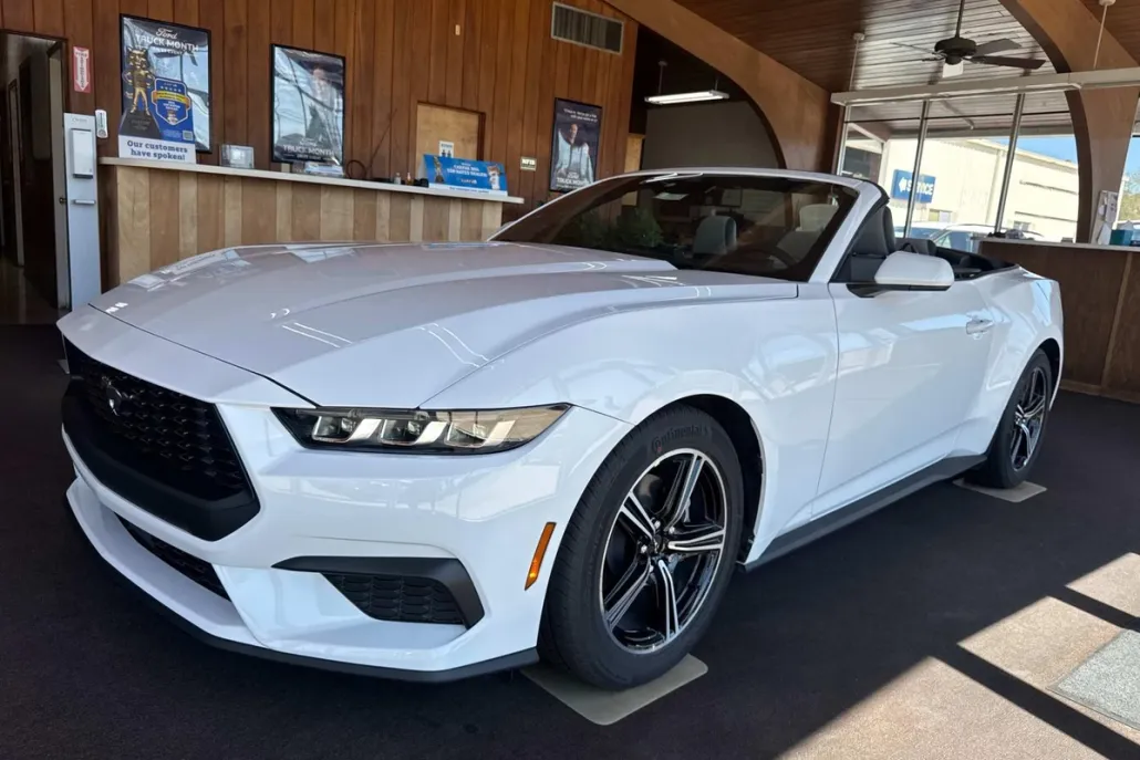 2025 Ford Mustang EcoBoost Convertible photo 1