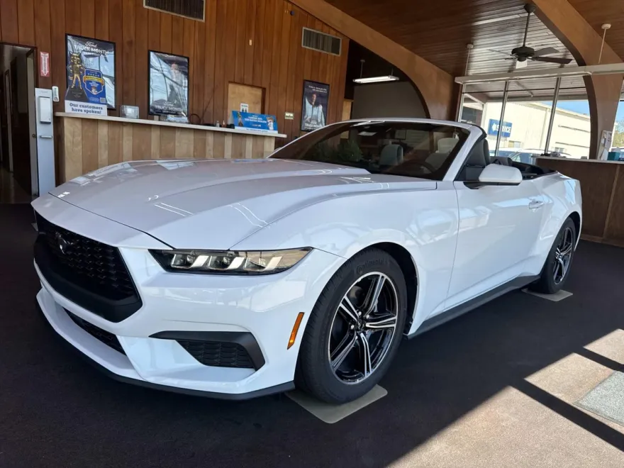 2025 Ford Mustang EcoBoost Convertible photo 1