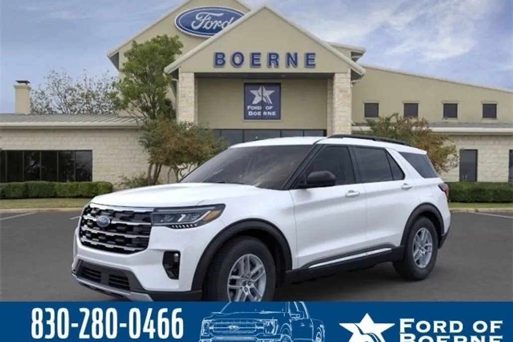 2025 Ford Explorer photo 1
