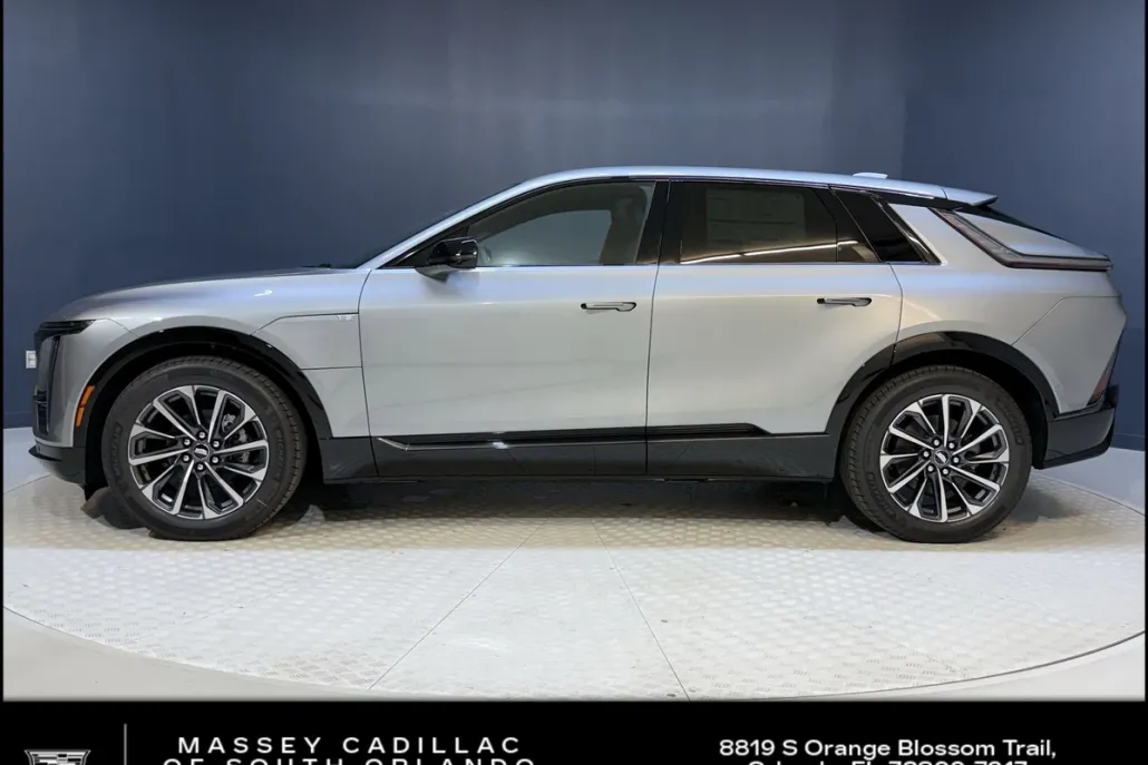2025 Cadillac Lyriq Sport photo 1