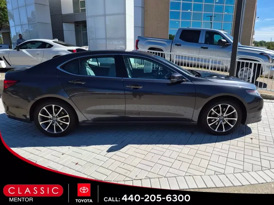 2016 Acura TLX SH-AWD Advance photo 1