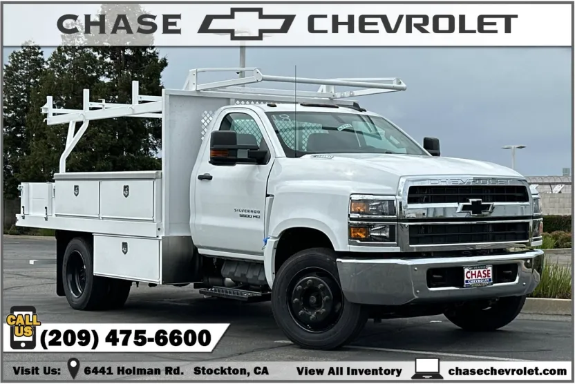 2023 Chevrolet Silverado 5500HD Work Truck photo 1