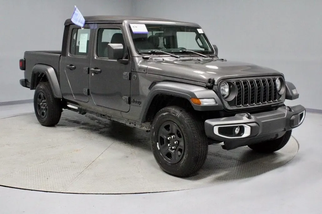 2024 Jeep Gladiator Sport photo 1