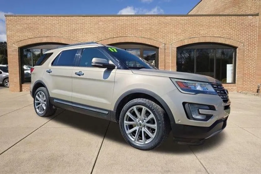 2017 Ford Explorer Limited photo 1