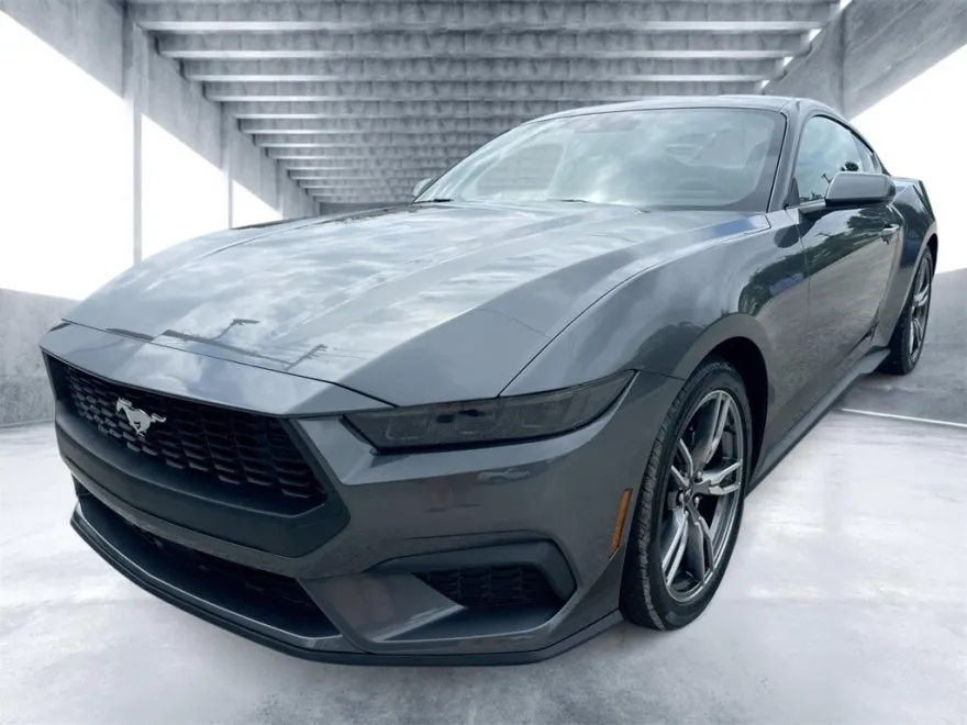 2025 Ford Mustang EcoBoost photo 1
