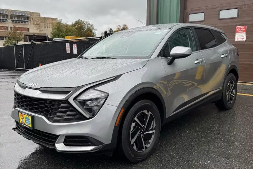 2023 Kia Sportage Hybrid LX photo 1