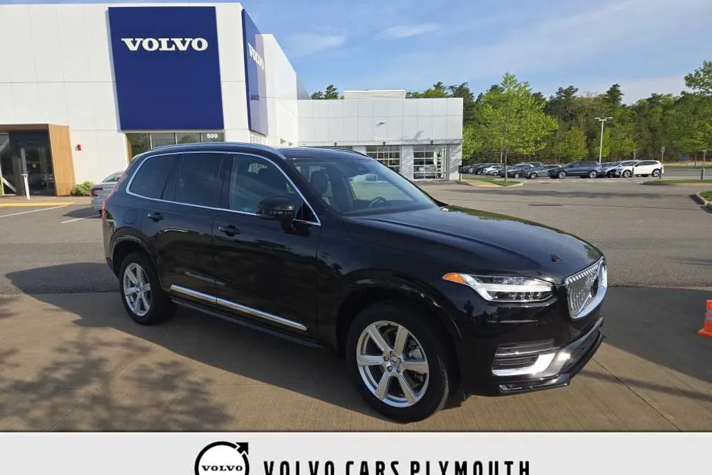 2024 Volvo XC90 B5 Core photo 1