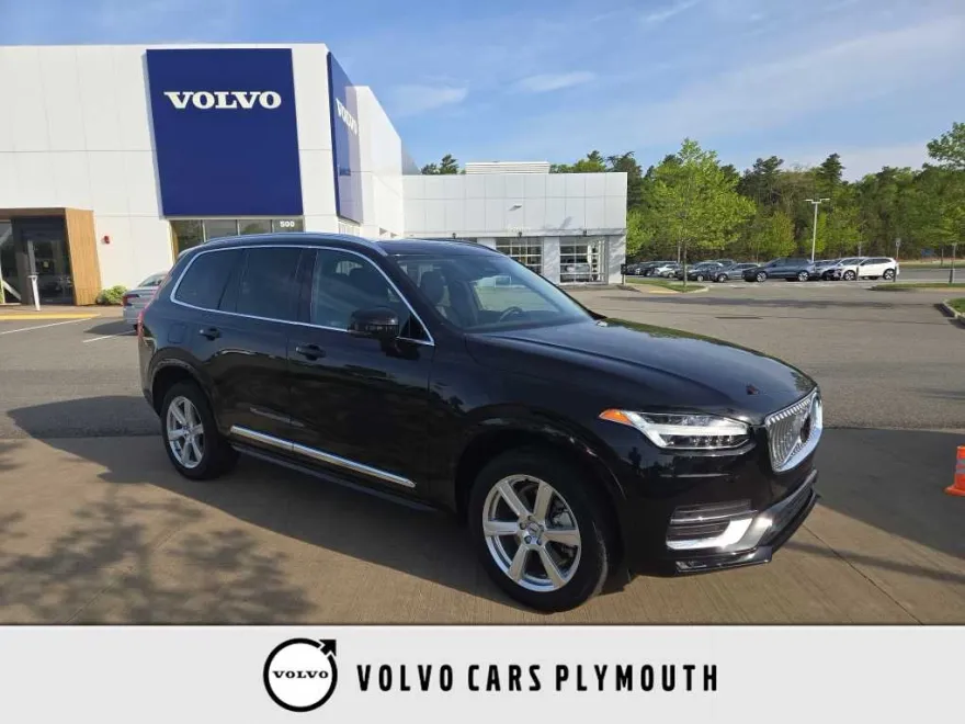 2024 Volvo XC90 B5 Core photo 1