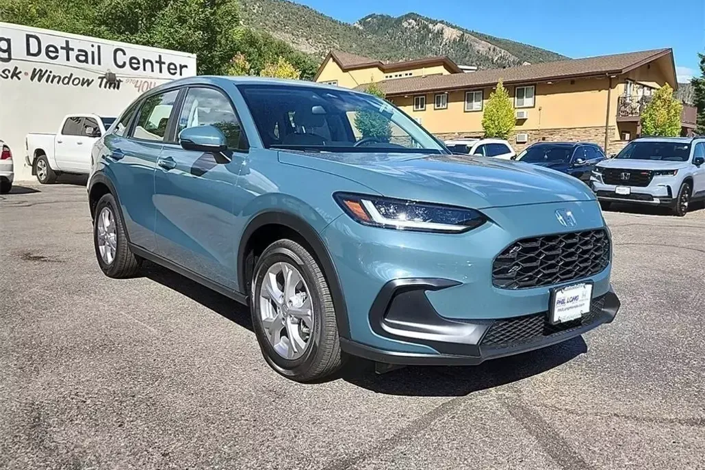 2025 Honda HR-V LX photo 1