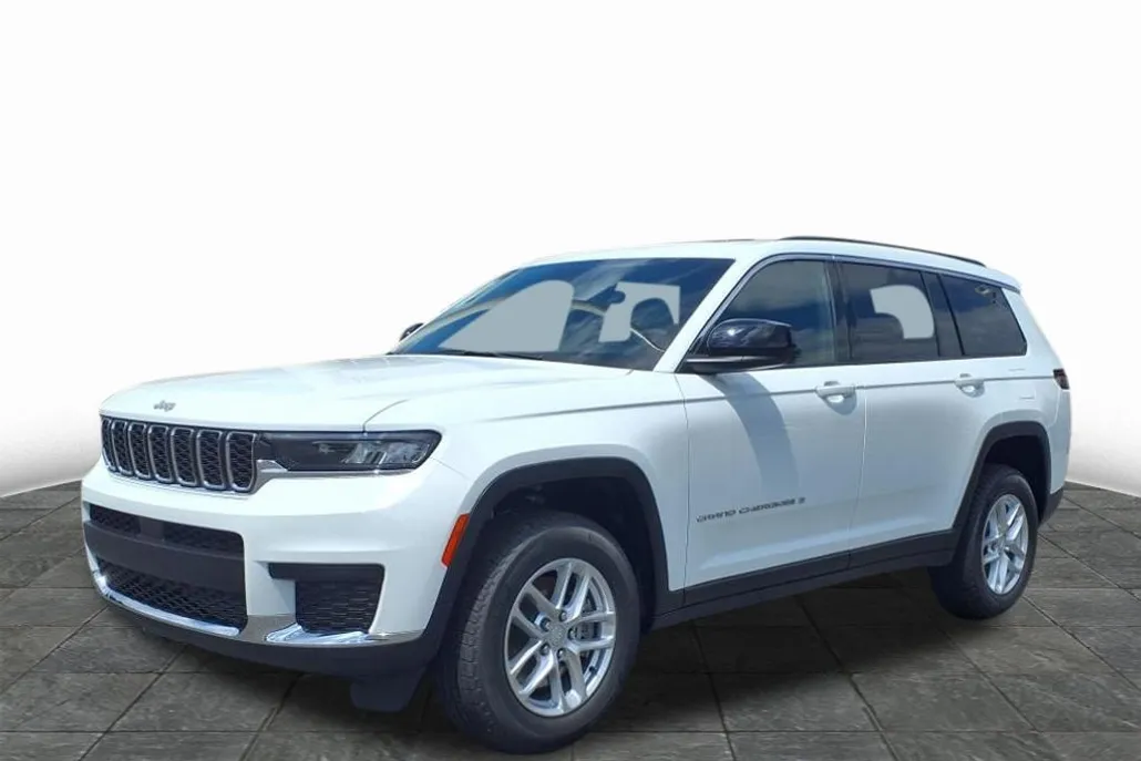 2025 Jeep Grand Cherokee Laredo X photo 1