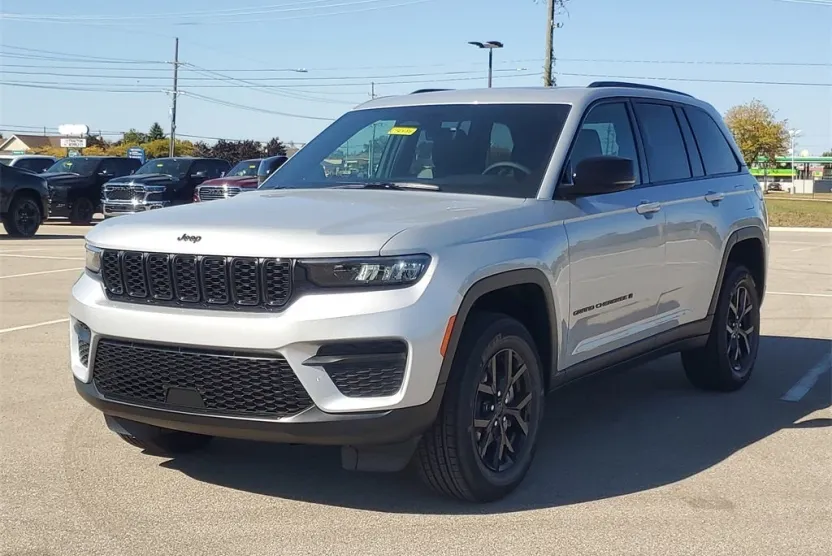2025 Jeep Grand Cherokee Altitude X photo 1