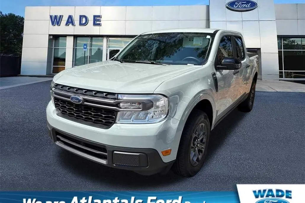 2024 Ford Maverick XLT photo 1
