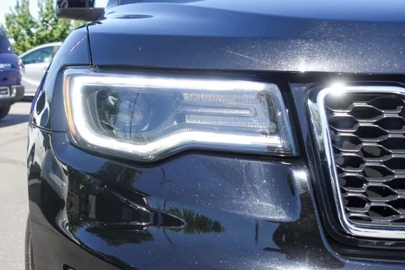 2021 Jeep Grand Cherokee Laredo E photo 1