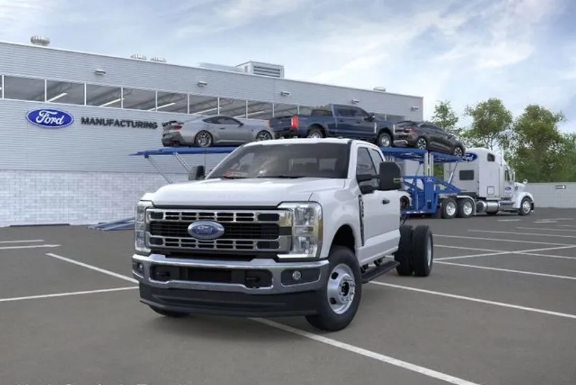 2026 Ford F-350 XL photo 1