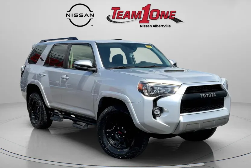 2023 Toyota 4Runner TRD Off-Road Premium photo 1