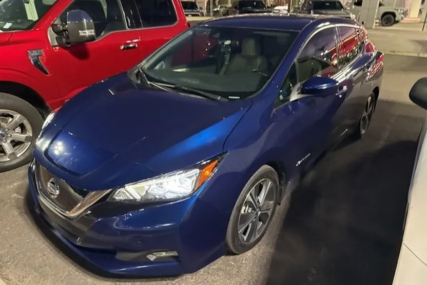 2019 Nissan Leaf SL photo 1