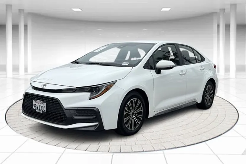 2022 Toyota Corolla SE photo 1