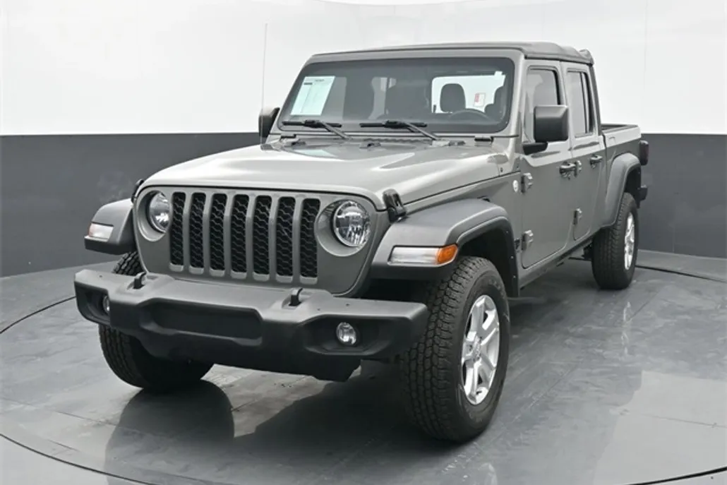 2021 Jeep Gladiator Sport photo 1