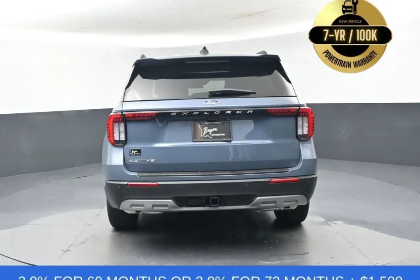 2025 Ford Explorer photo 1