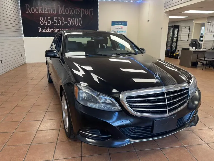 2014 Mercedes Benz E 4MATIC photo 1
