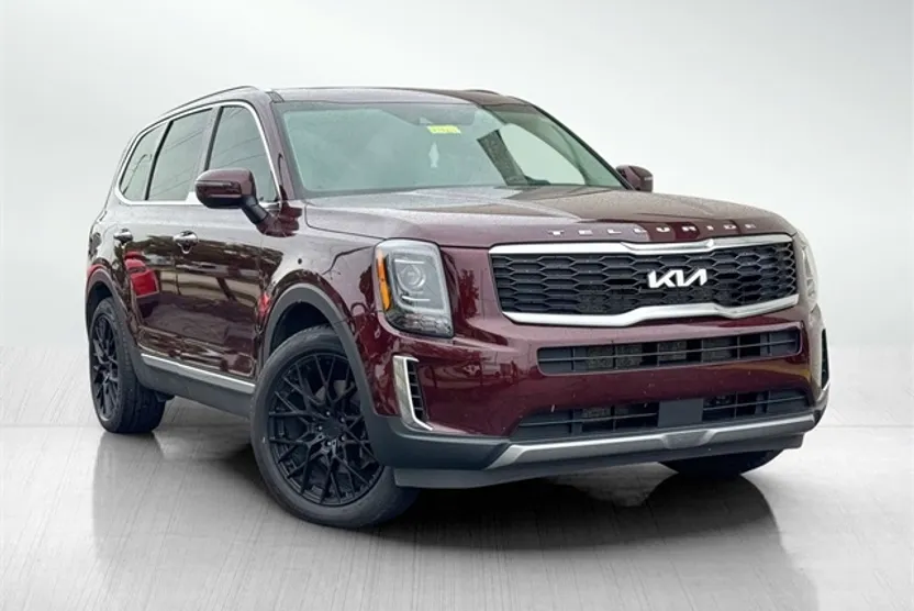 2022 Kia Telluride S photo 1