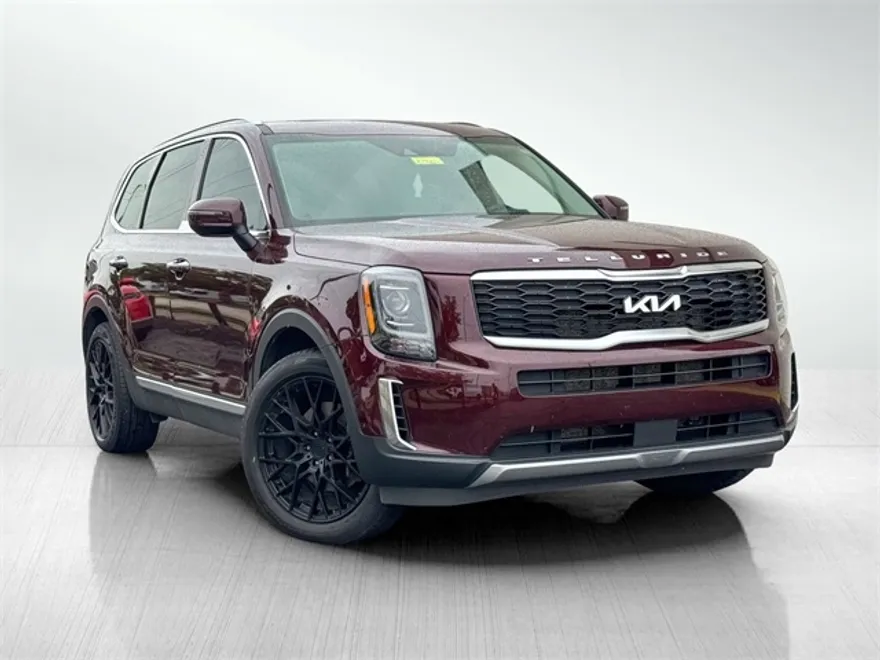 2022 Kia Telluride S photo 1