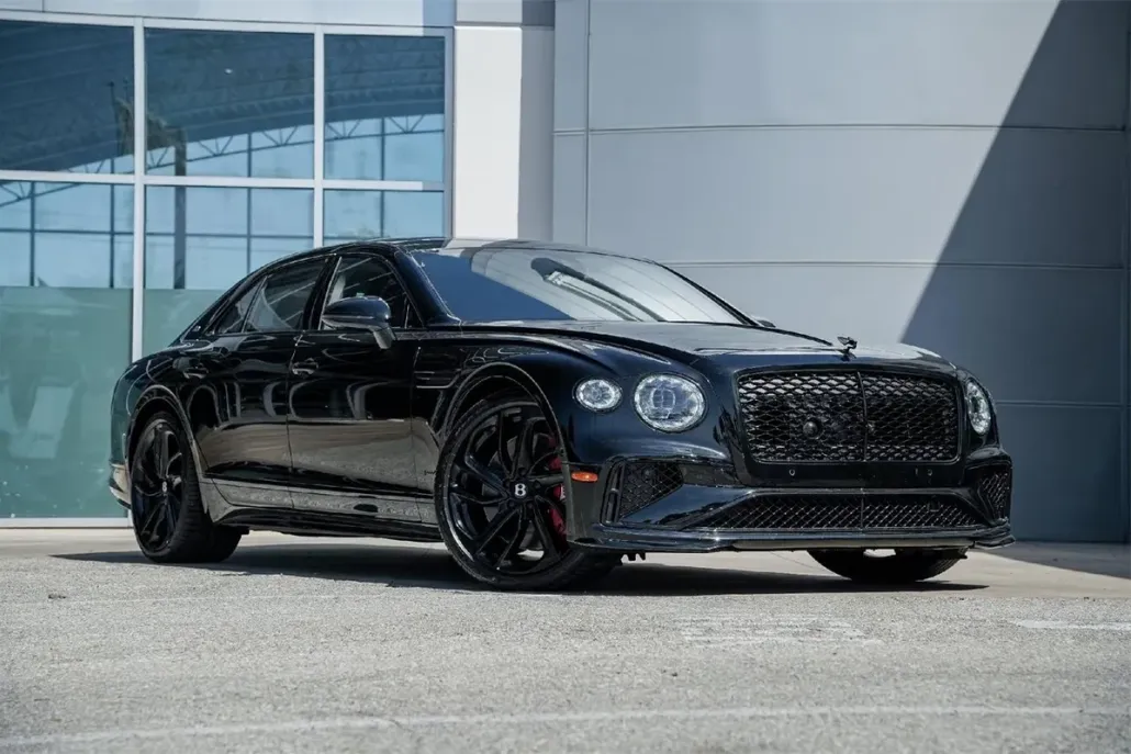 2025 Bentley Flying Spur Speed photo 1