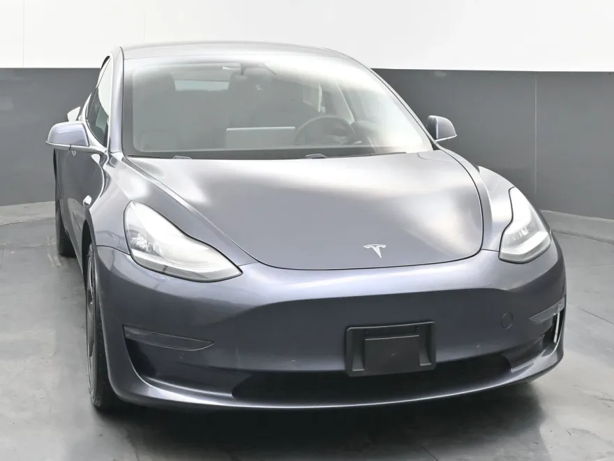 2020 Tesla Model 3 Long Range photo 1