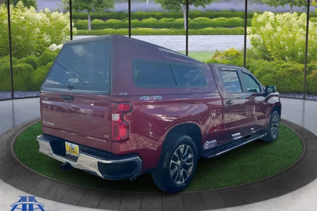 2019 Chevrolet Silverado LT photo 1