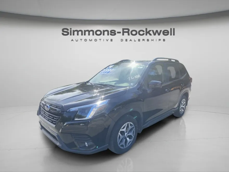 2024 Subaru Forester Premium photo 1